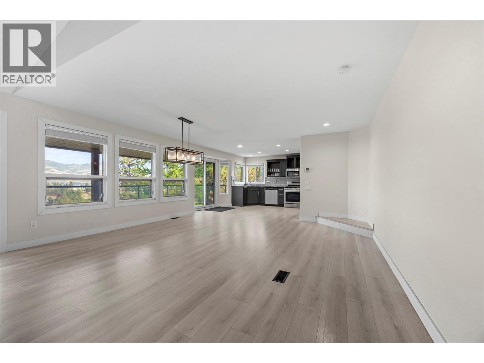 2308 Lillooet Crescent, Kelowna, British Columbia  V1V 1T1 - Photo 7 - 10399935