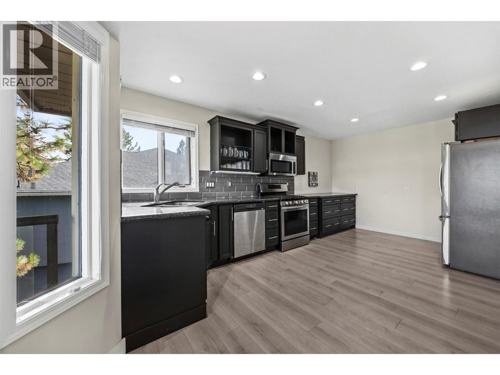 2308 Lillooet Crescent, Kelowna, British Columbia  V1V 1T1 - Photo 9 - 10399935
