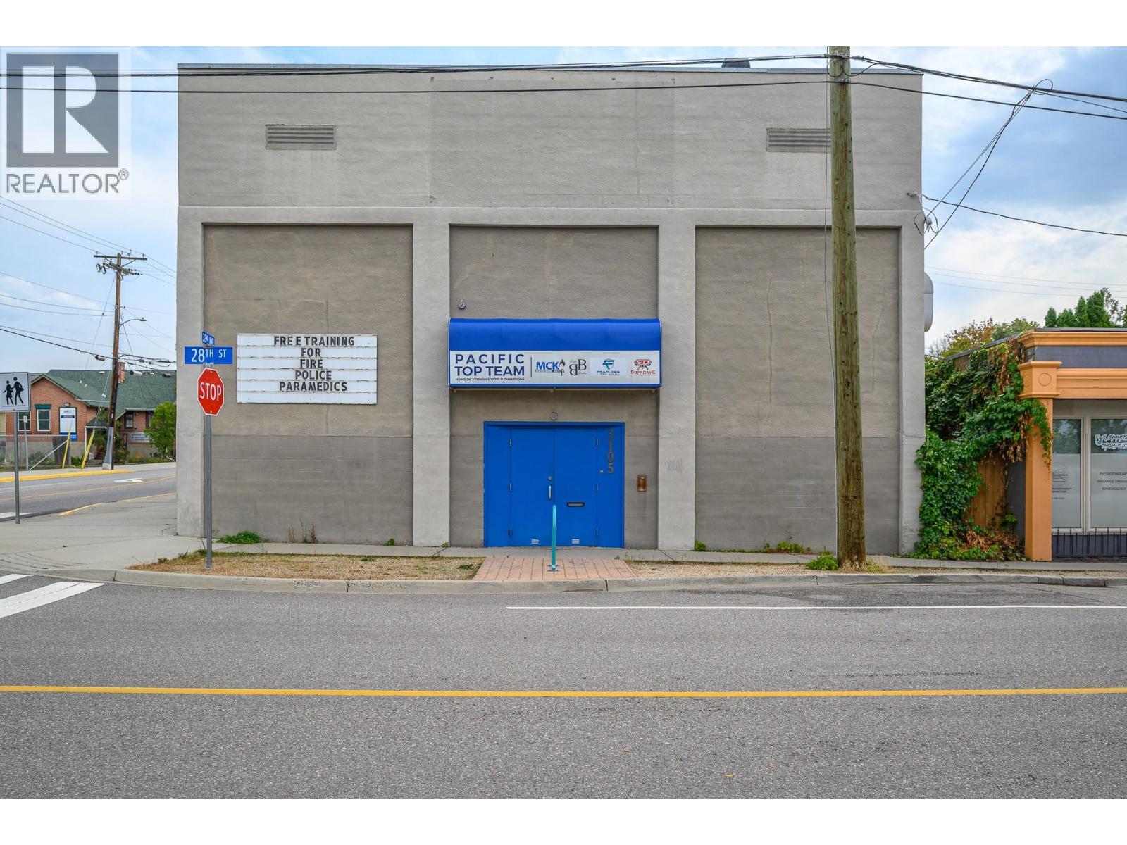 3105 28 Street, Vernon, British Columbia  V1T 4Z7 - Photo 2 - 10400047