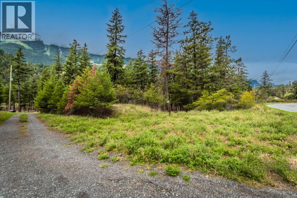 5225 12 Highway, Lillooet, British Columbia  V0K 1V0 - Photo 3 - 10400186