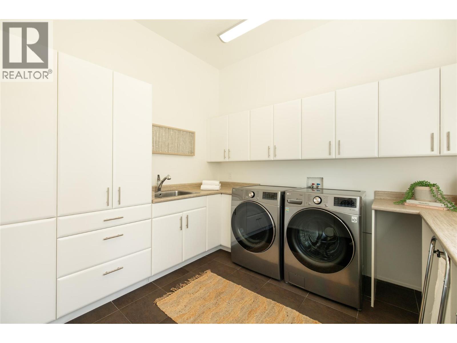 4840 Lakeshore Road, Kelowna, British Columbia  V1W 4H6 - Photo 17 - 10400189