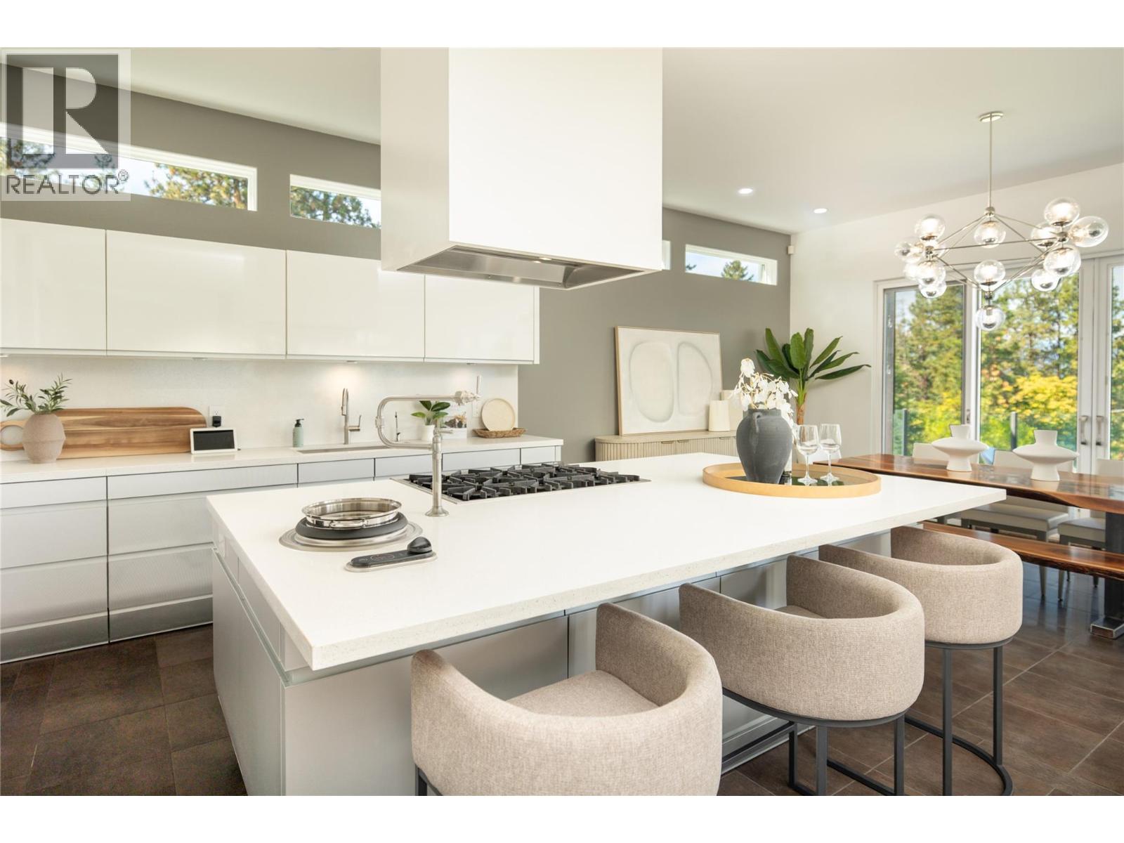 4840 Lakeshore Road, Kelowna, British Columbia  V1W 4H6 - Photo 4 - 10399345