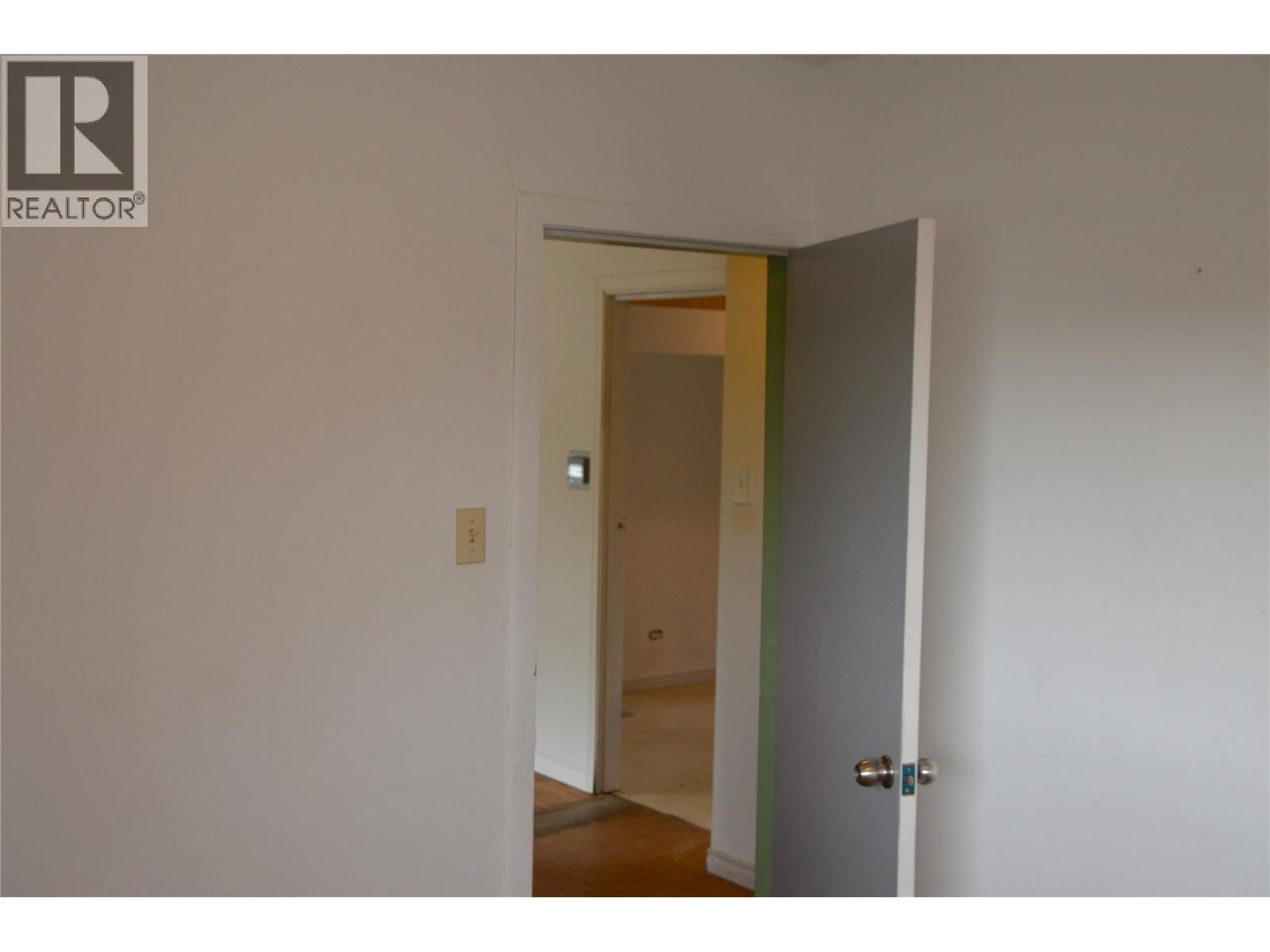 147 Oak Road, Kamloops, British Columbia  V2B 1K7 - Photo 23 - 10400188