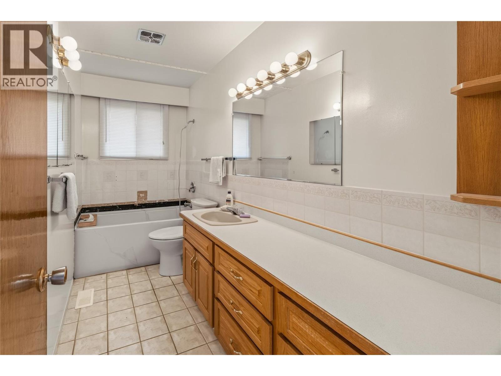 980 Orillia Street, Penticton, British Columbia  V2A 4A6 - Photo 12 - 10400100