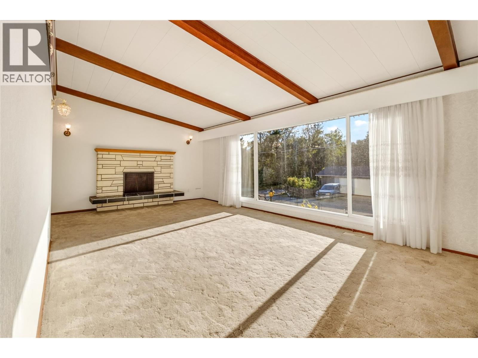 980 Orillia Street, Penticton, British Columbia  V2A 4A6 - Photo 4 - 10400100