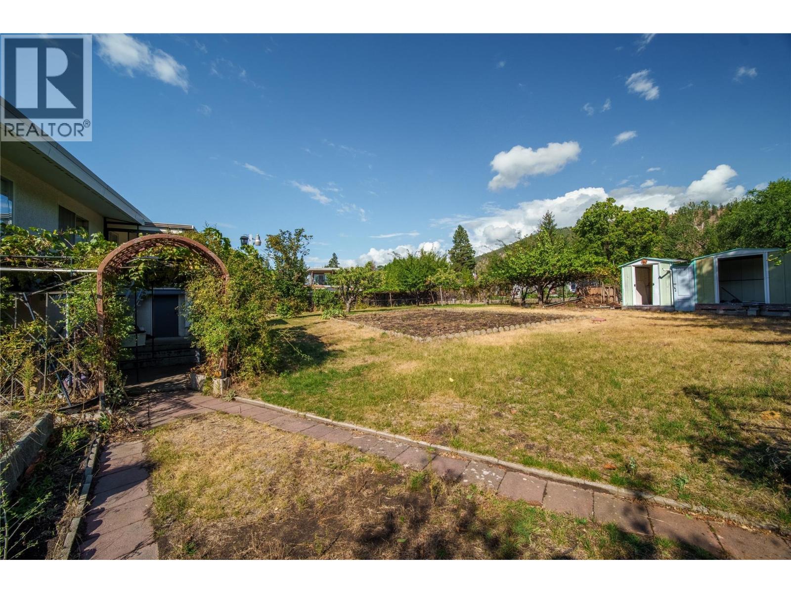 980 Orillia Street, Penticton, British Columbia  V2A 4A6 - Photo 42 - 10400100