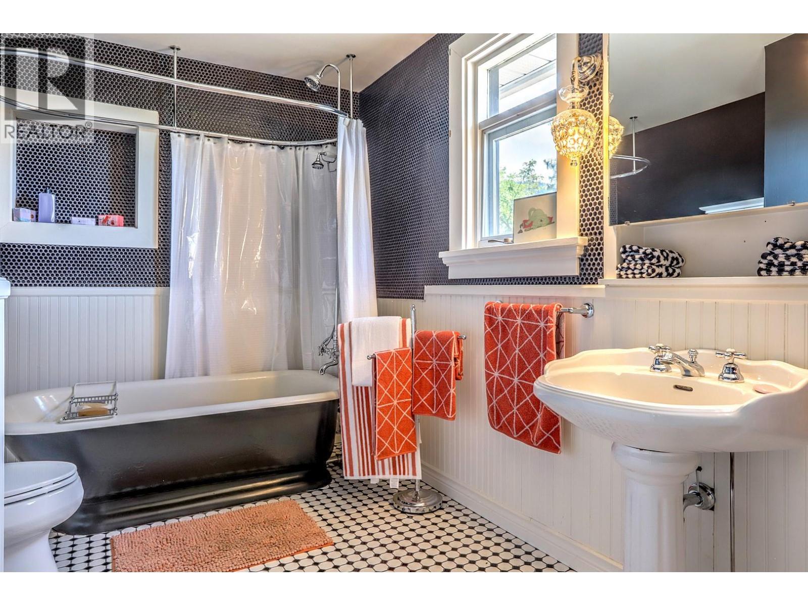 5482 Silver Star Road, Vernon, British Columbia  V1B 3K4 - Photo 55 - 10400149