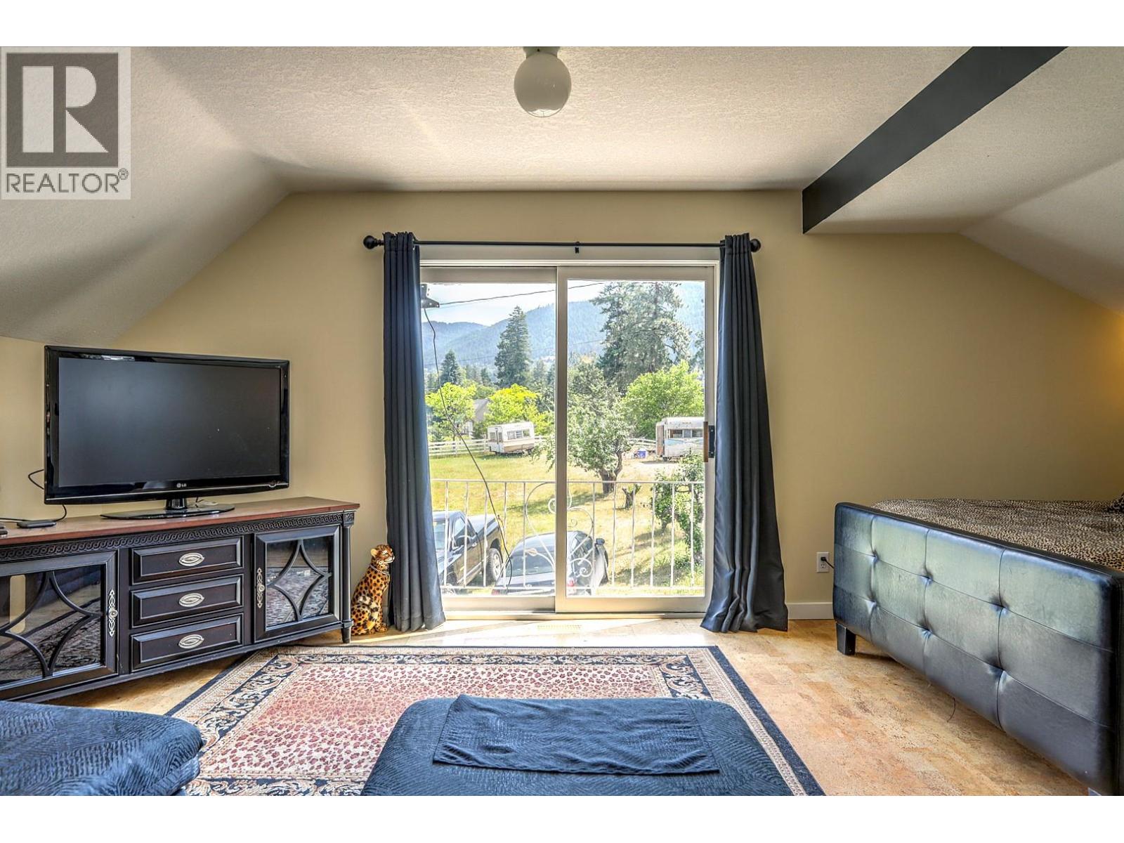 5482 Silver Star Road, Vernon, British Columbia  V1B 3K4 - Photo 71 - 10400149