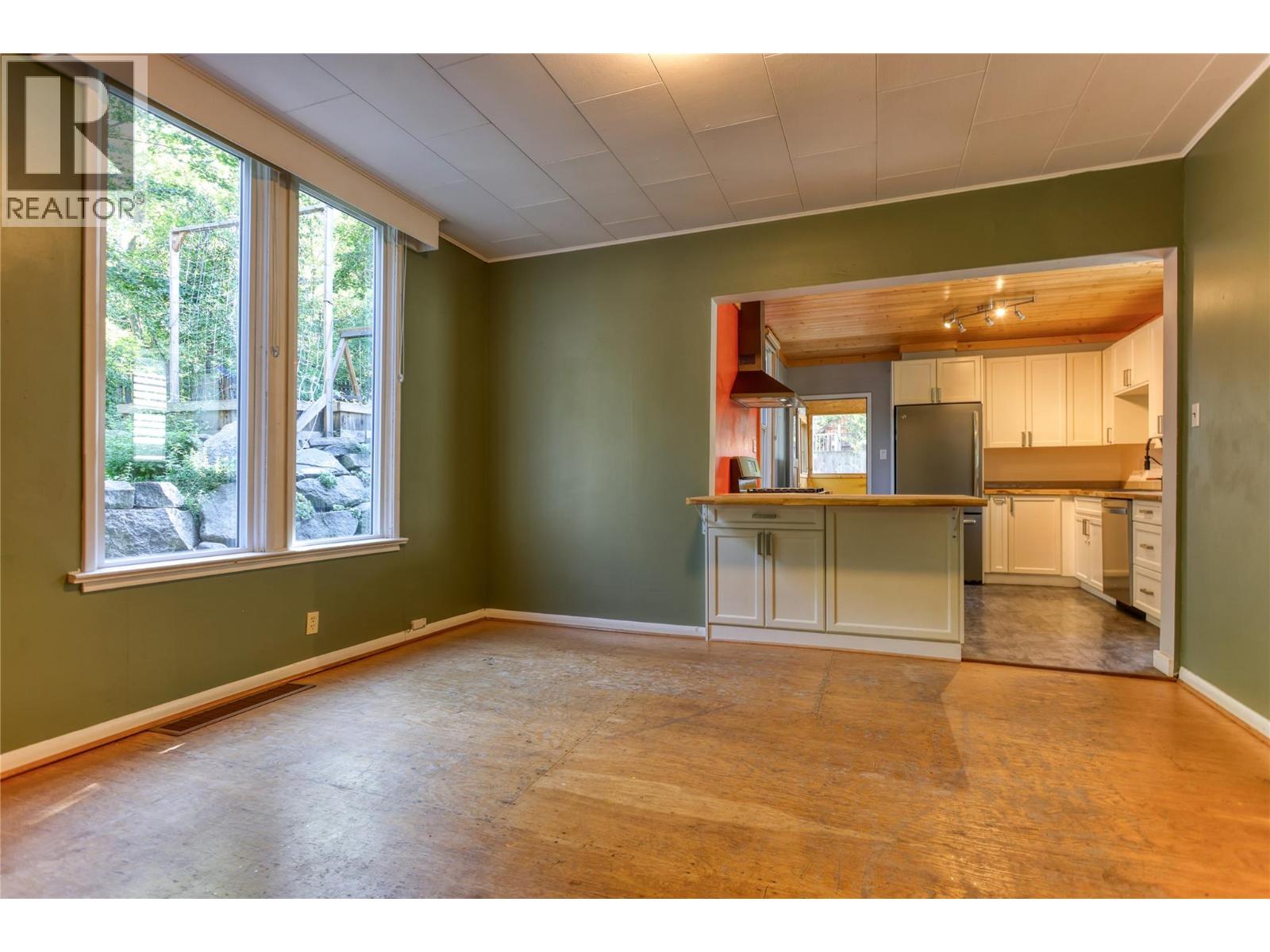 924 Front Street, Nelson, British Columbia  V1L 4C2 - Photo 12 - 10400171