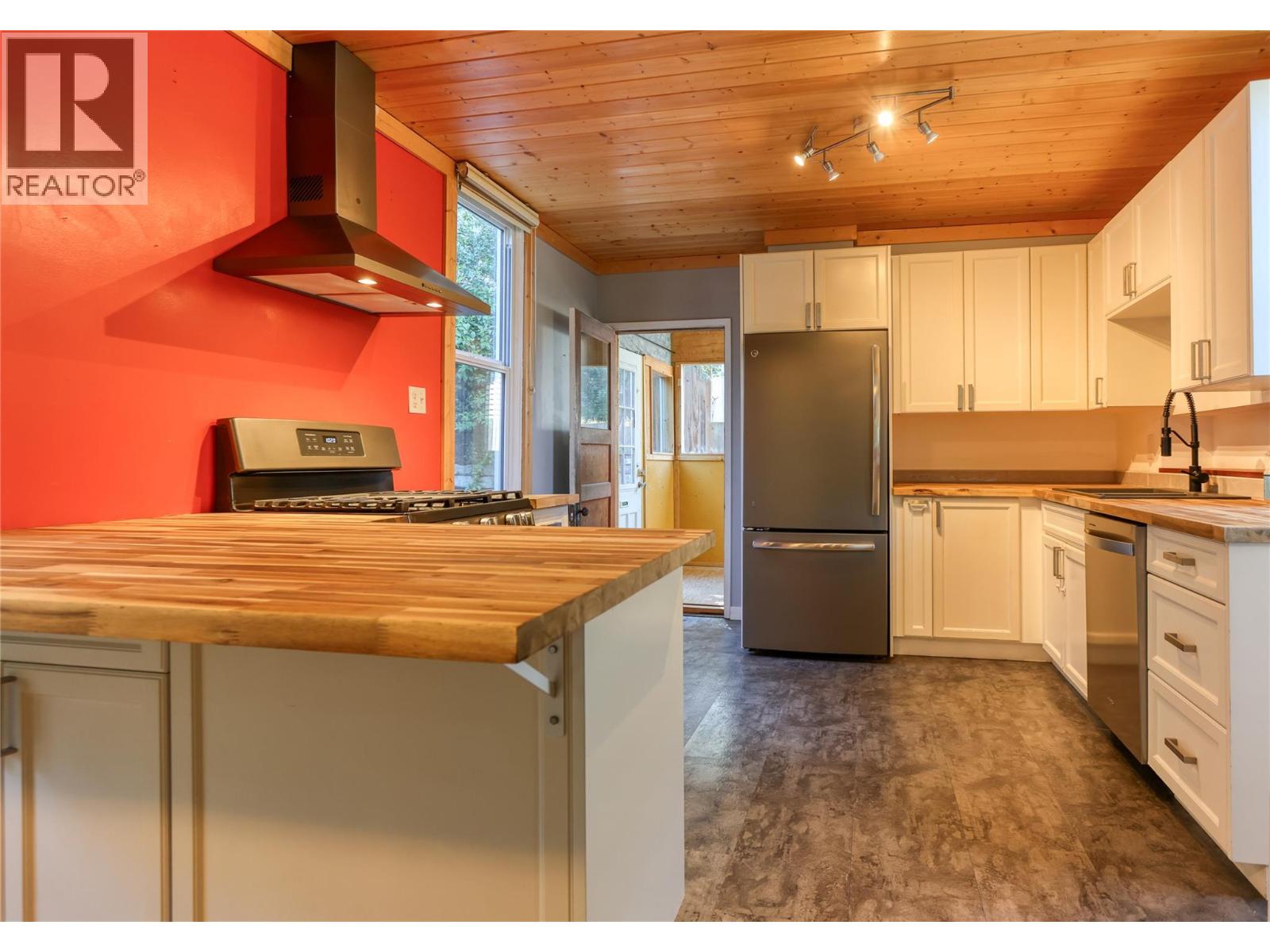 924 Front Street, Nelson, British Columbia  V1L 4C2 - Photo 14 - 10400171