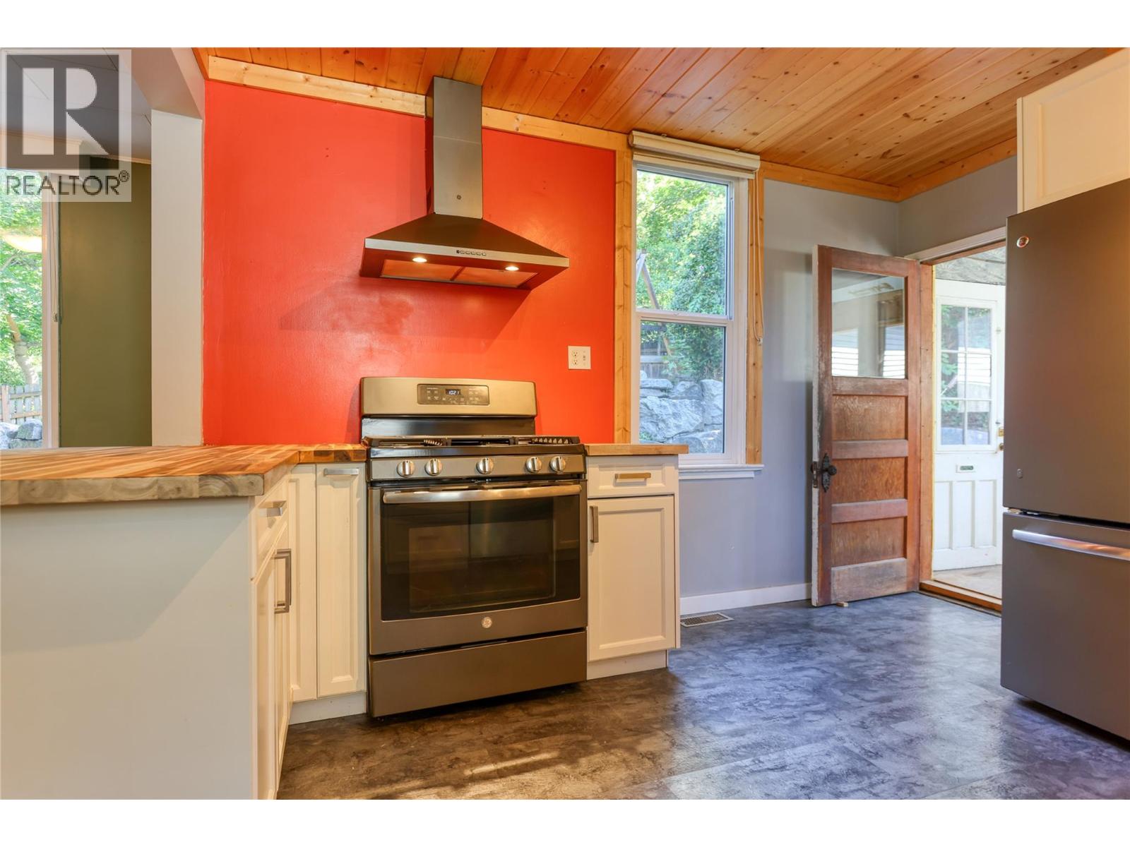 924 Front Street, Nelson, British Columbia  V1L 4C2 - Photo 15 - 10400171