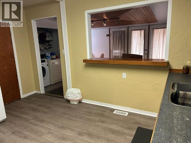 525 Central Avenue, Kelowna, British Columbia  V1Y 7L8 - Photo 9 - 10400087