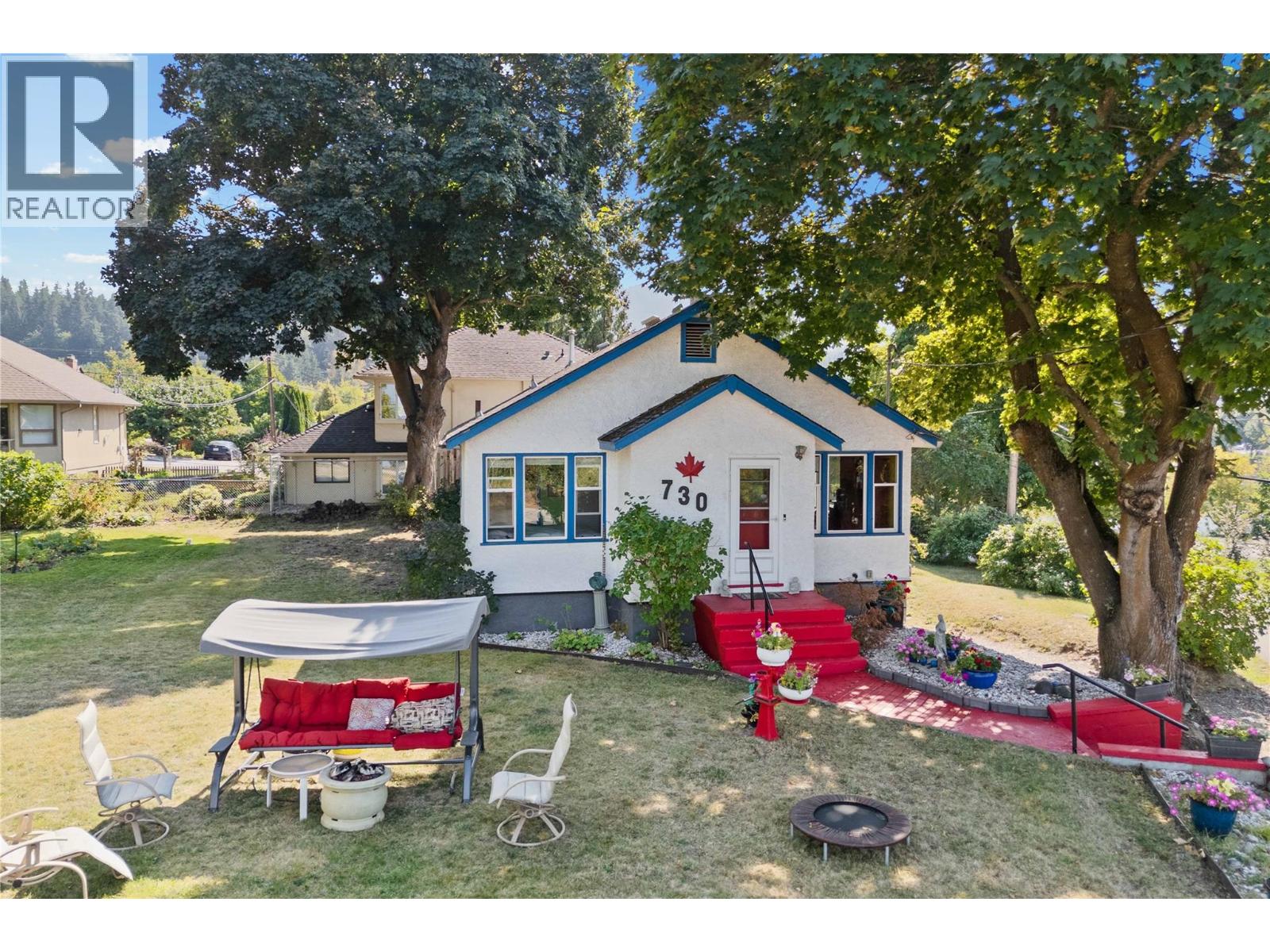 730 9 Avenue Ne, Salmon Arm, British Columbia  V1E 4A1 - Photo 1 - 10400080