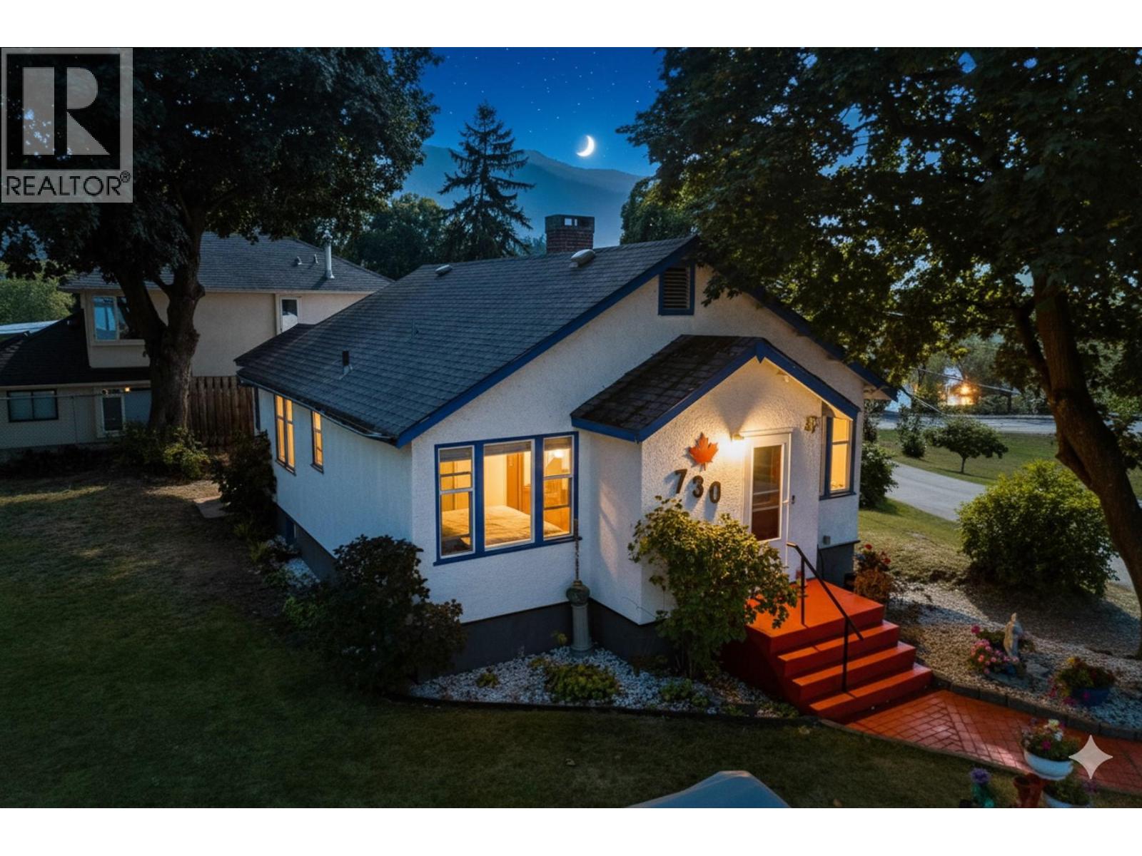 730 9 Avenue Ne, Salmon Arm, British Columbia  V1E 4A1 - Photo 2 - 10400080