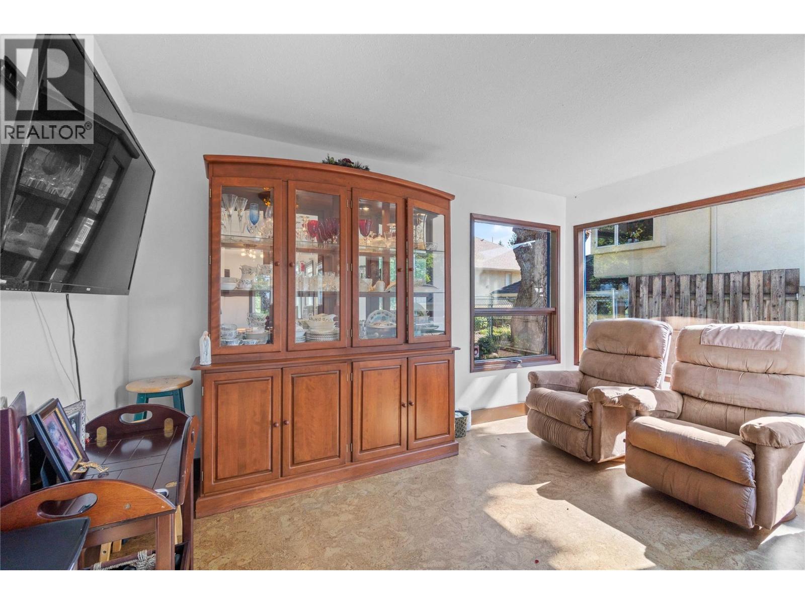 730 9 Avenue Ne, Salmon Arm, British Columbia  V1E 4A1 - Photo 29 - 10400080