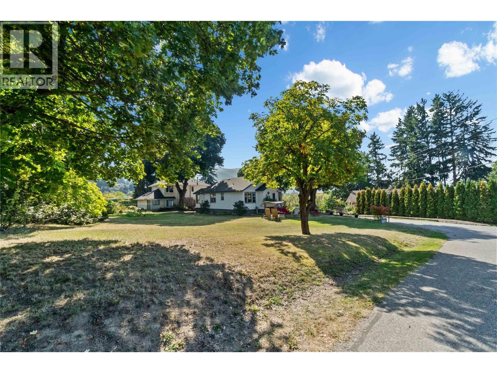 730 9 Avenue Ne, Salmon Arm, British Columbia  V1E 4A1 - Photo 50 - 10400080