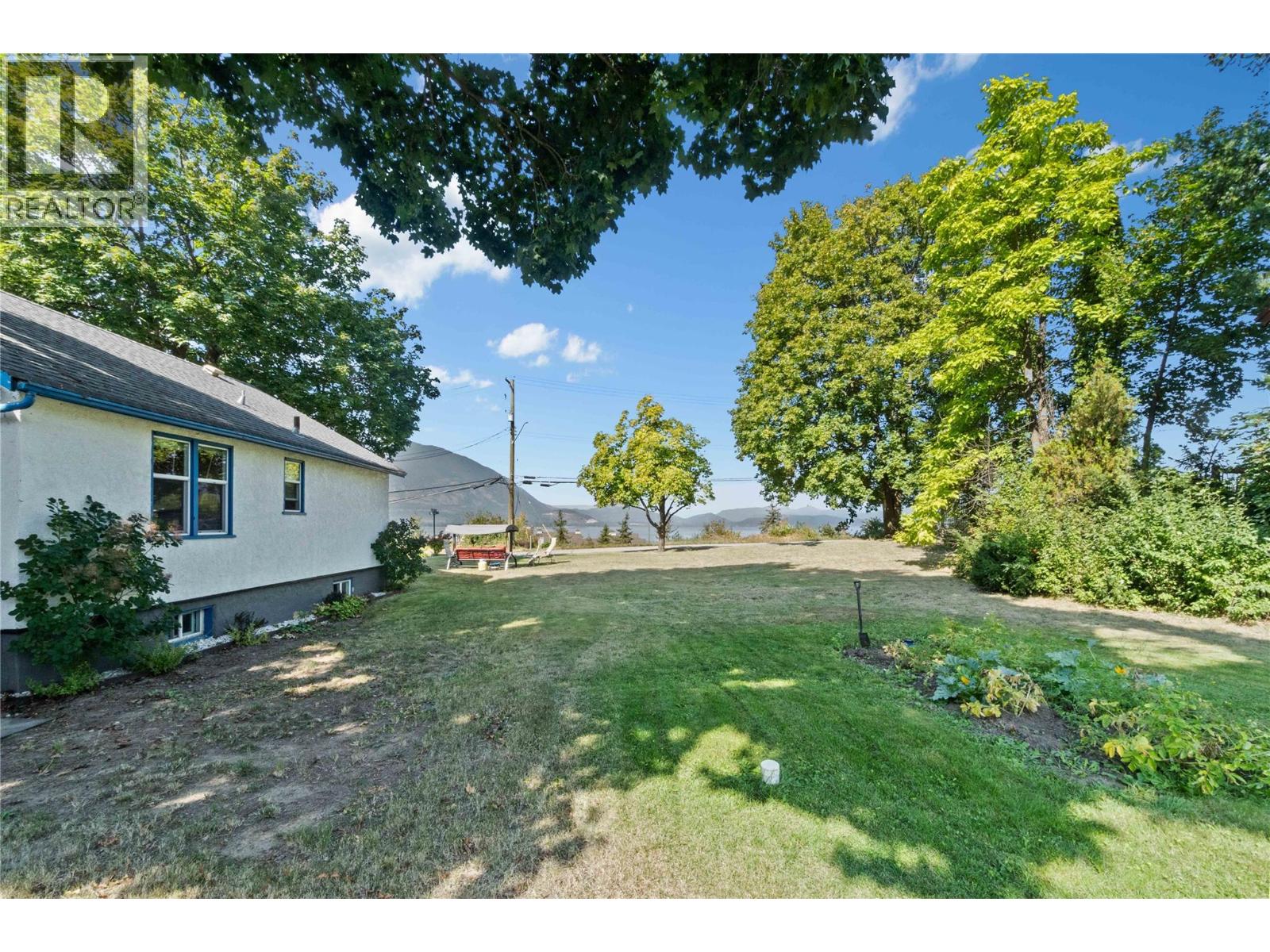 730 9 Avenue Ne, Salmon Arm, British Columbia  V1E 4A1 - Photo 59 - 10400080