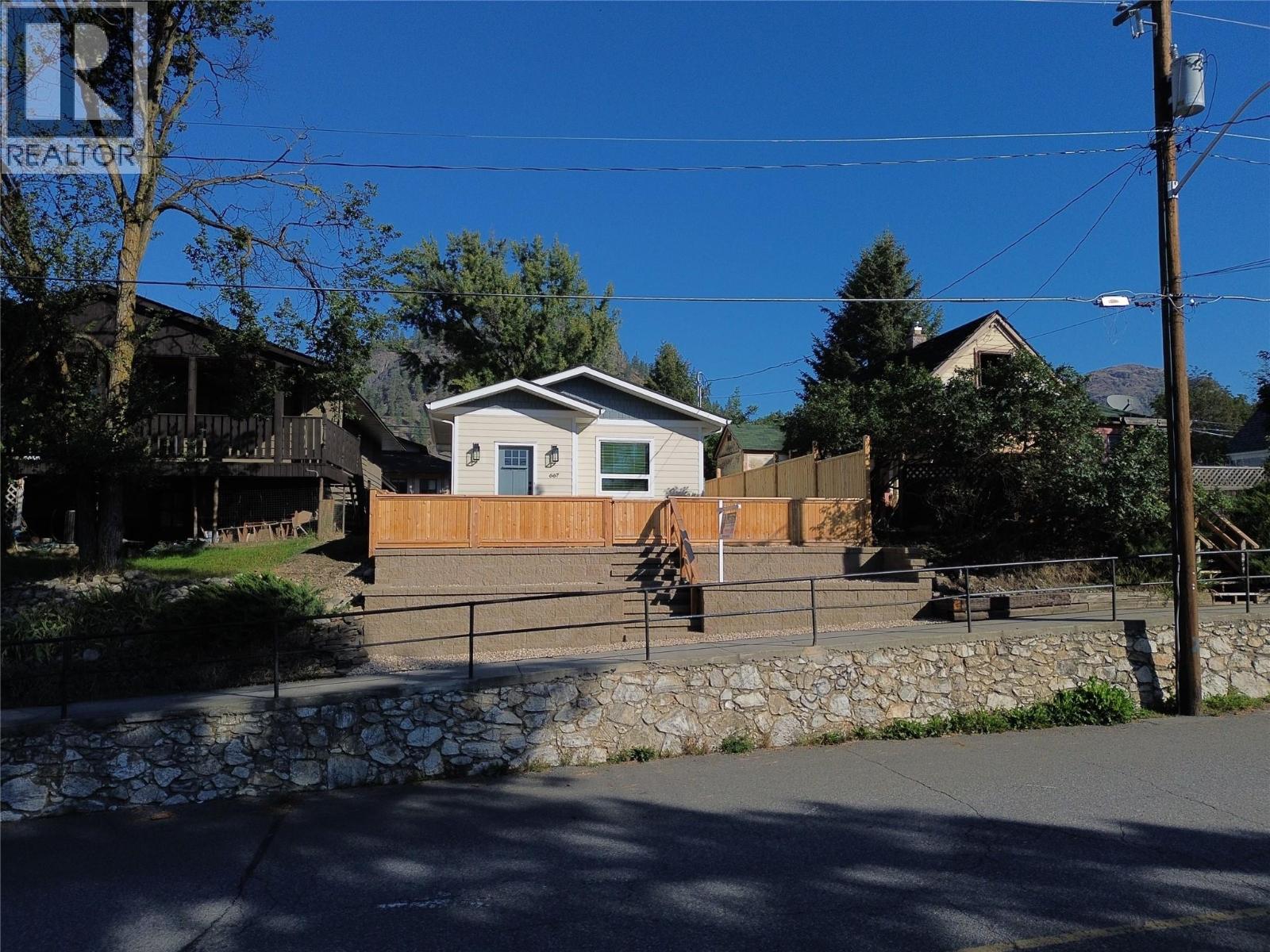 667 72nd Avenue, Grand Forks, British Columbia  V0H 1H0 - Photo 33 - 10399984