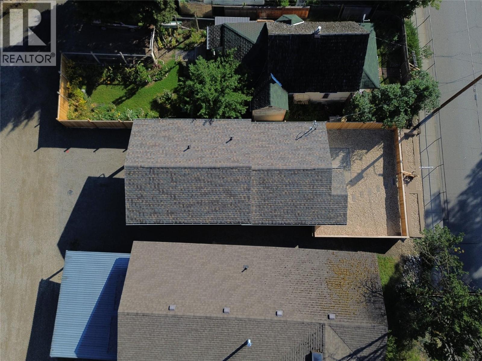 667 72nd Avenue, Grand Forks, British Columbia  V0H 1H0 - Photo 6 - 10399984
