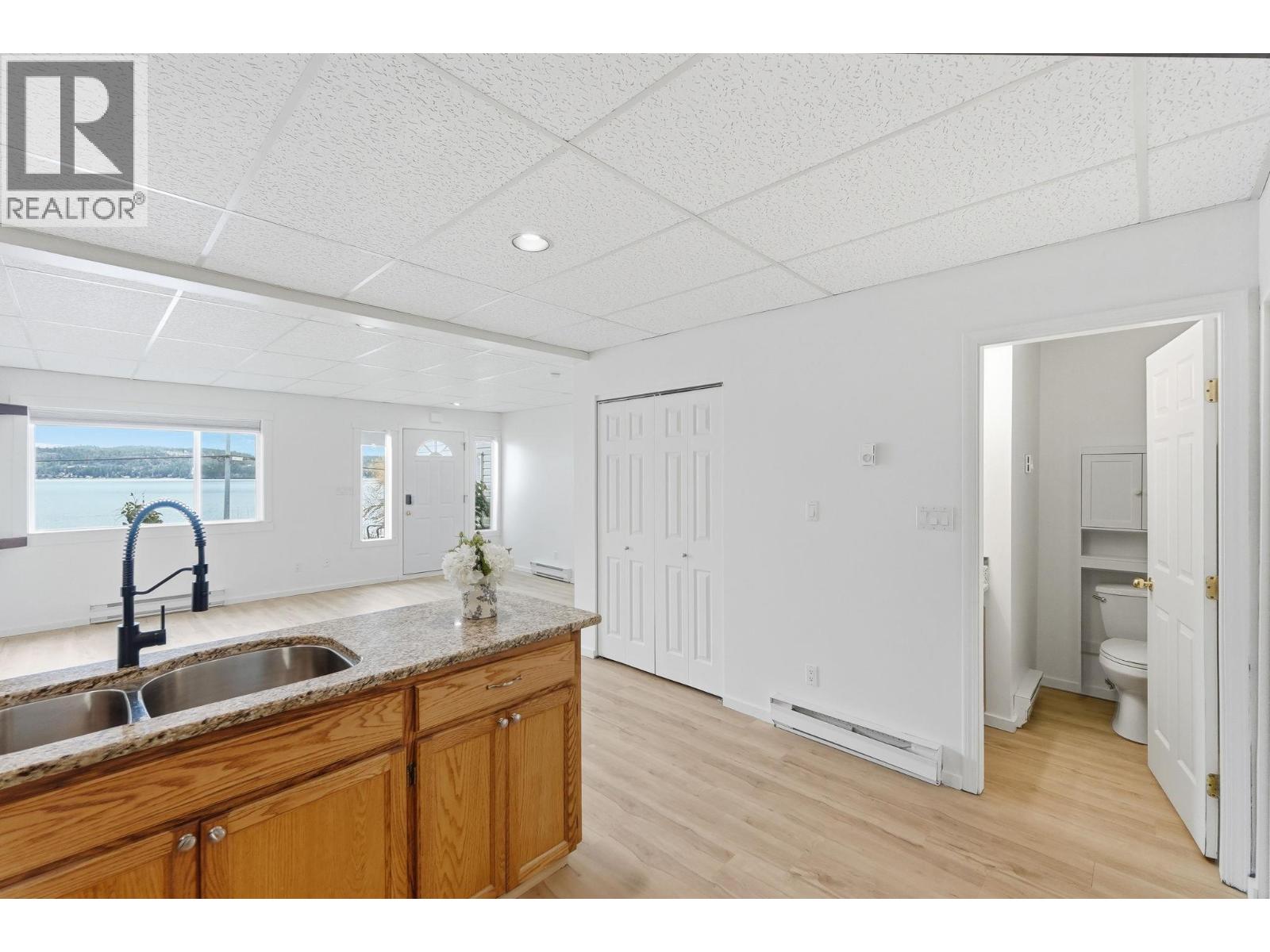 3610 Eagle Bay Road Unit# D, Eagle Bay, British Columbia  V0E 1T0 - Photo 12 - 10400217