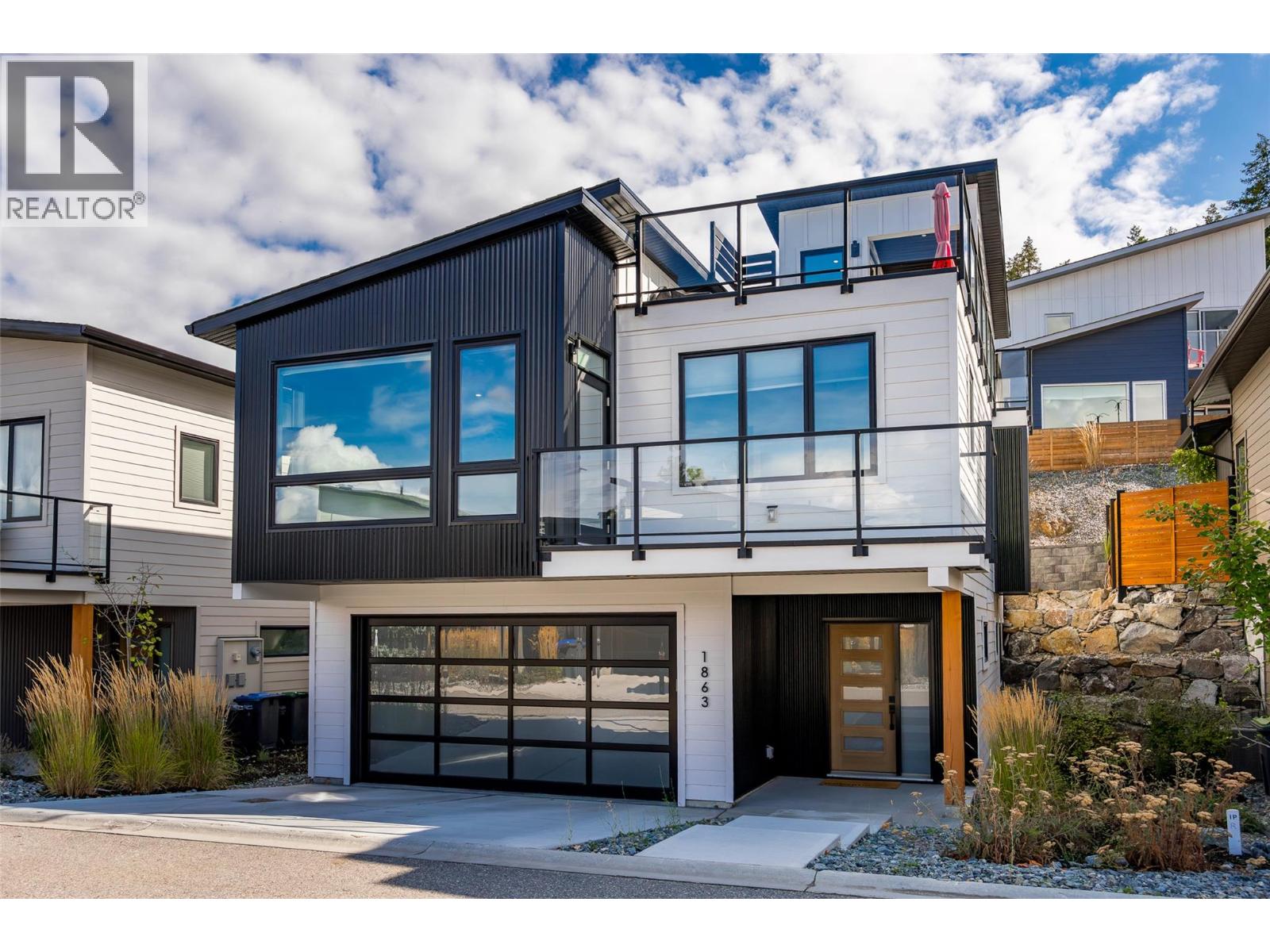 1863 Grey Owl Court, Kelowna, British Columbia  V1V 0C6 - Photo 1 - 10400165