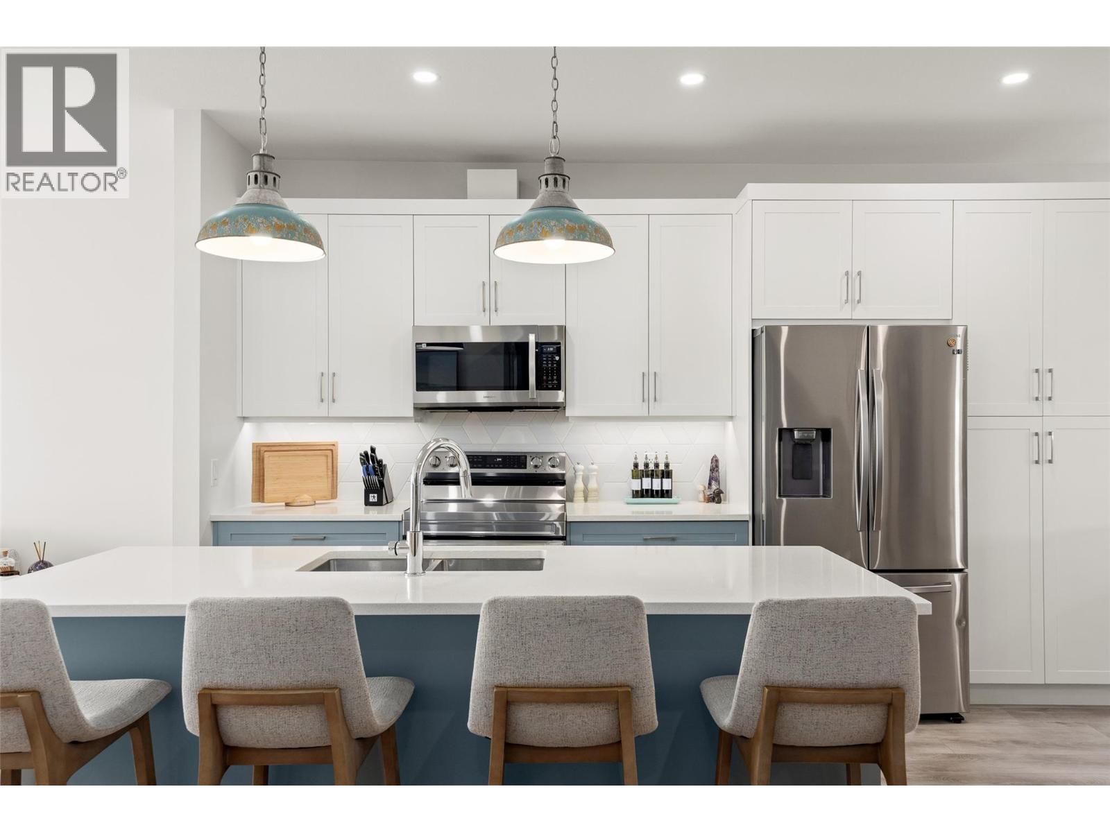 1863 Grey Owl Court, Kelowna, British Columbia  V1V 0C6 - Photo 2 - 10400165