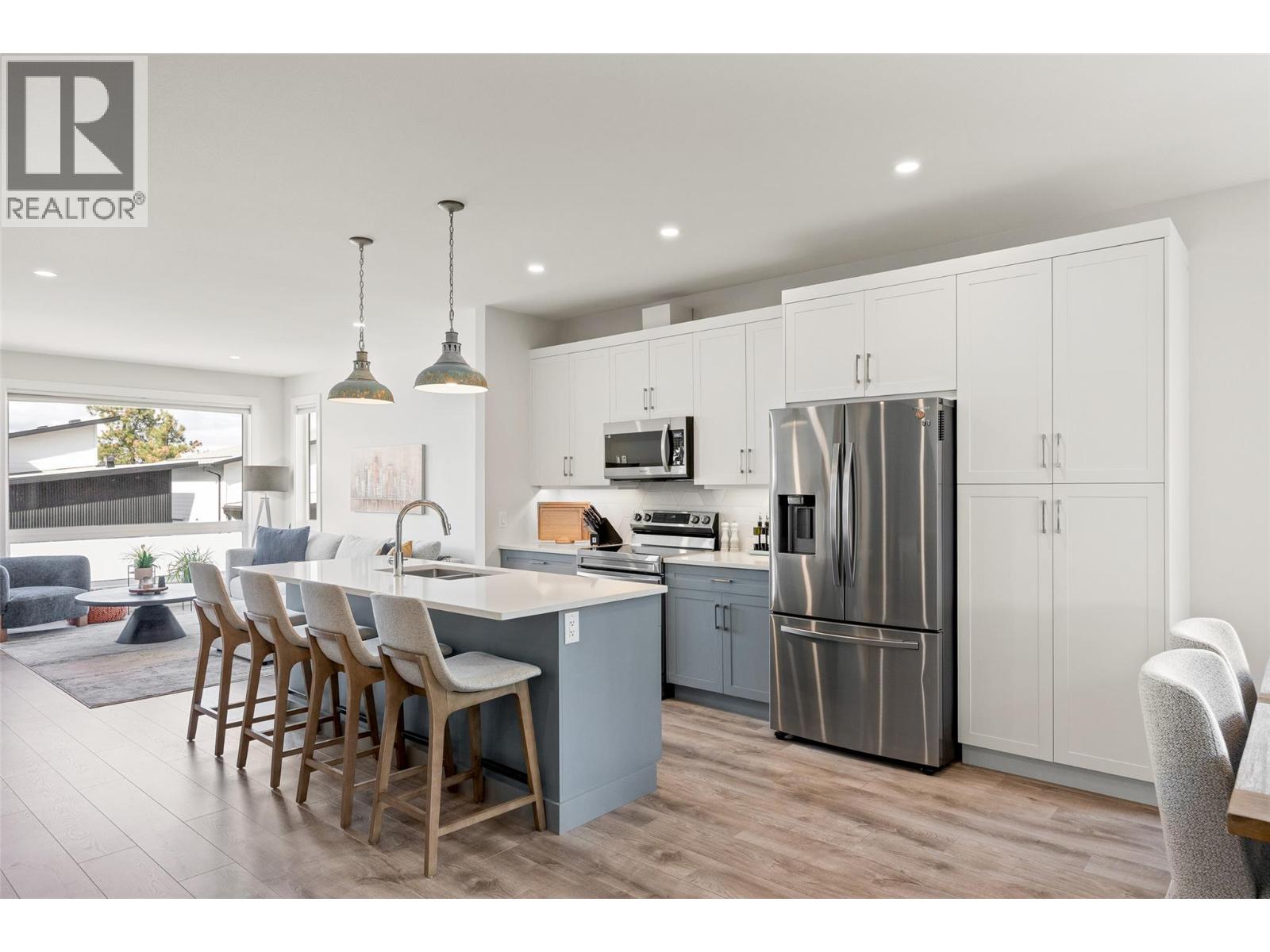 1863 Grey Owl Court, Kelowna, British Columbia  V1V 0C6 - Photo 3 - 10400165