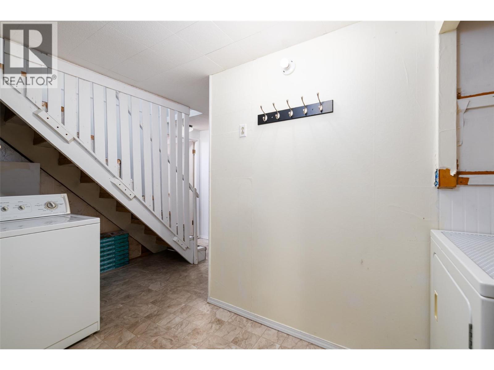 519 20th Avenue S, Creston, British Columbia  V0B 1G5 - Photo 19 - 10399957