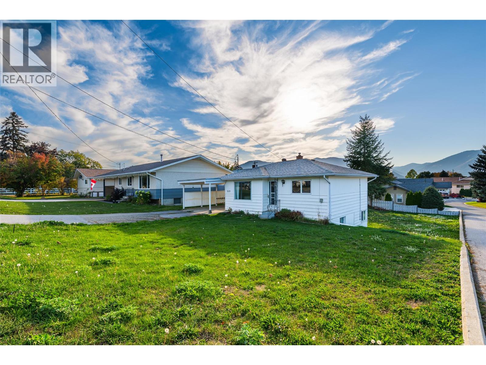 519 20th Avenue S, Creston, British Columbia  V0B 1G5 - Photo 2 - 10399957