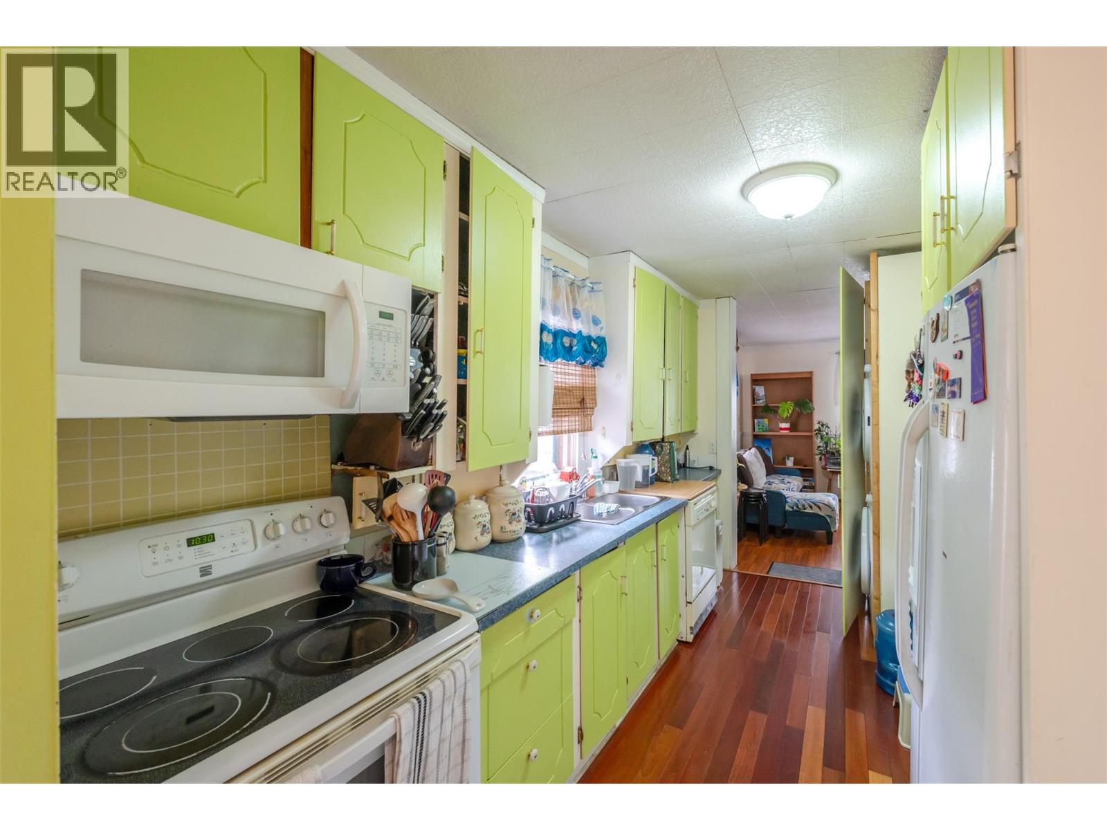 219 Hastings Avenue, Penticton, British Columbia  V2A 2V5 - Photo 10 - 10400209