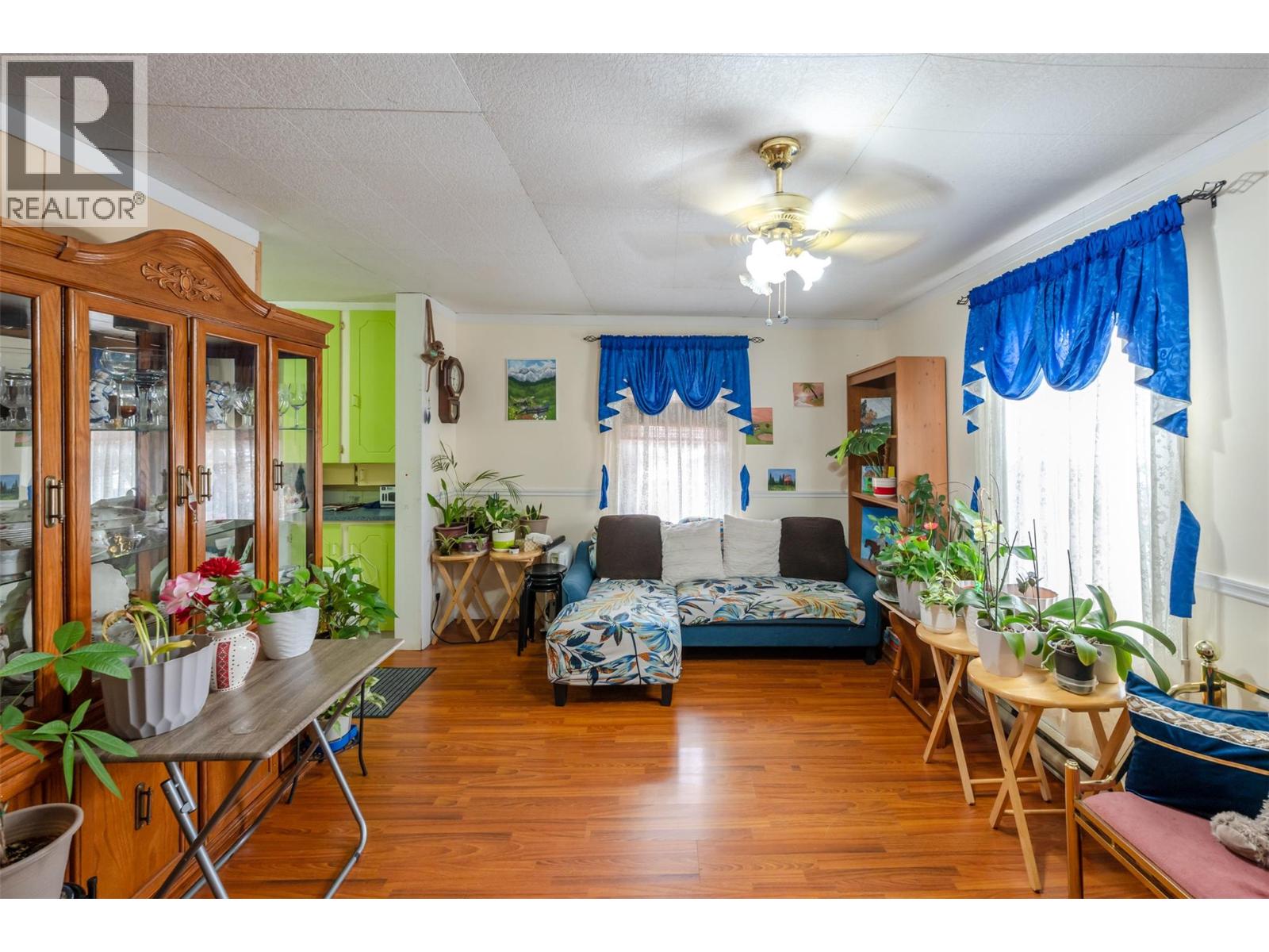 219 Hastings Avenue, Penticton, British Columbia  V2A 2V5 - Photo 4 - 10400209