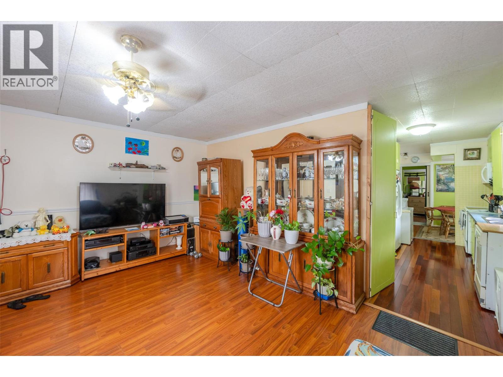 219 Hastings Avenue, Penticton, British Columbia  V2A 2V5 - Photo 6 - 10400209