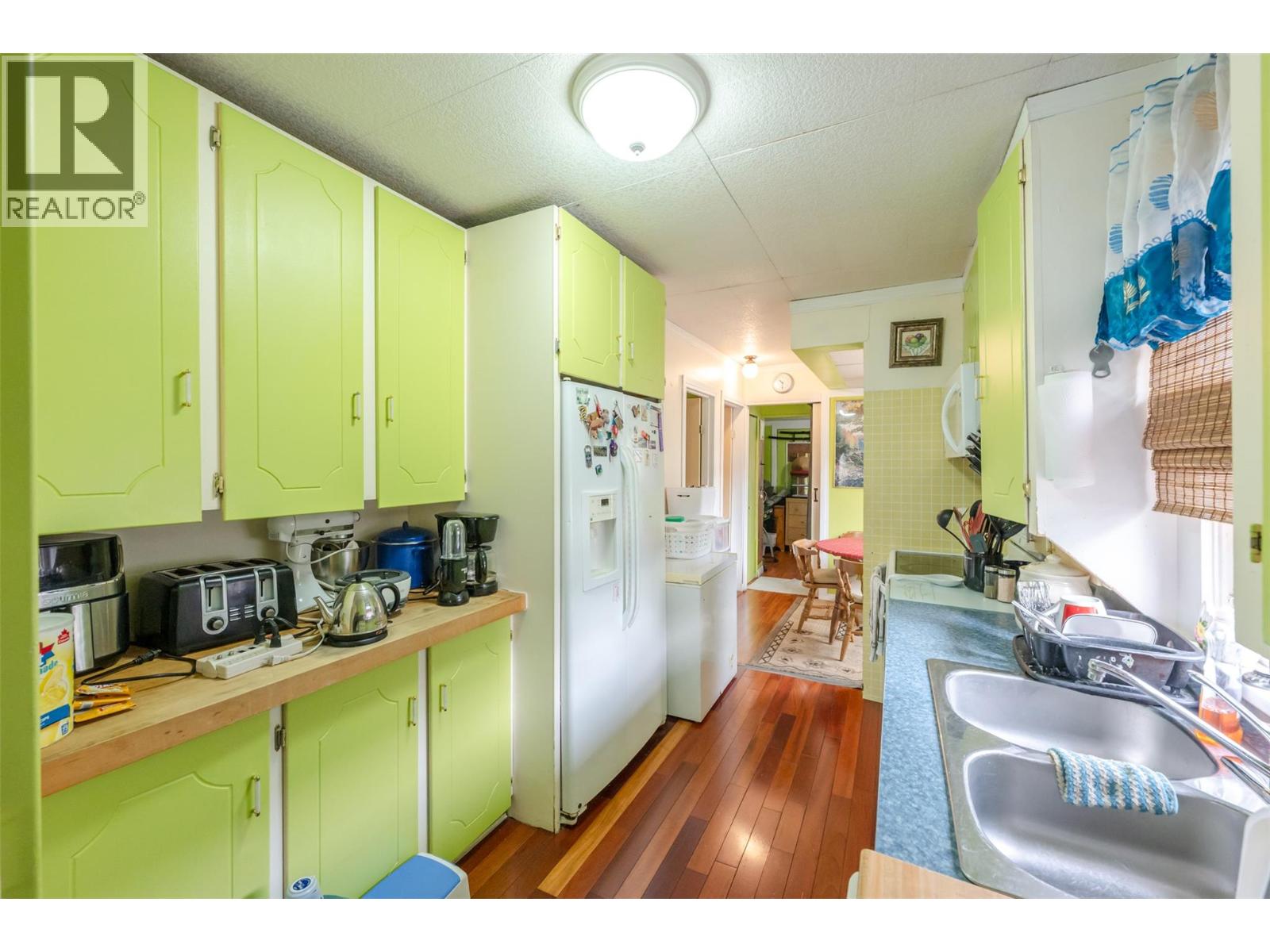 219 Hastings Avenue, Penticton, British Columbia  V2A 2V5 - Photo 8 - 10400209