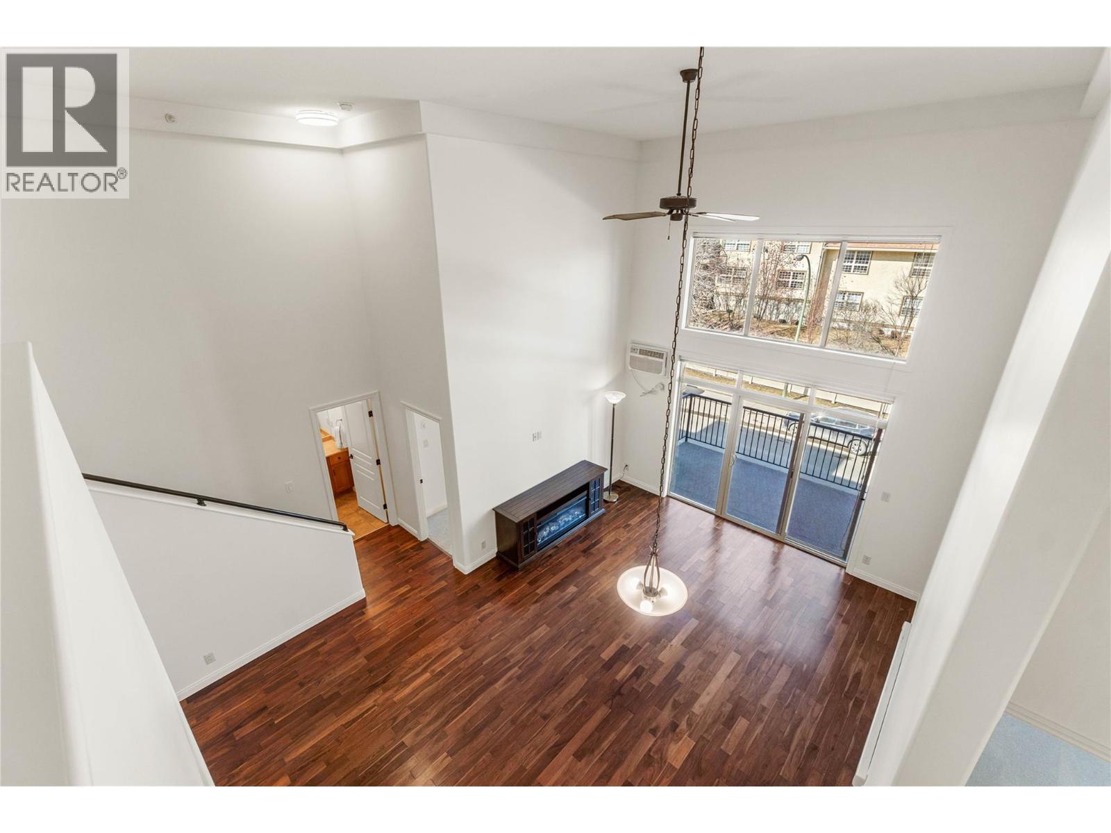 1390 Hillside Drive Unit# 305, Kamloops, British Columbia  V2E 0A6 - Photo 3 - 10400073