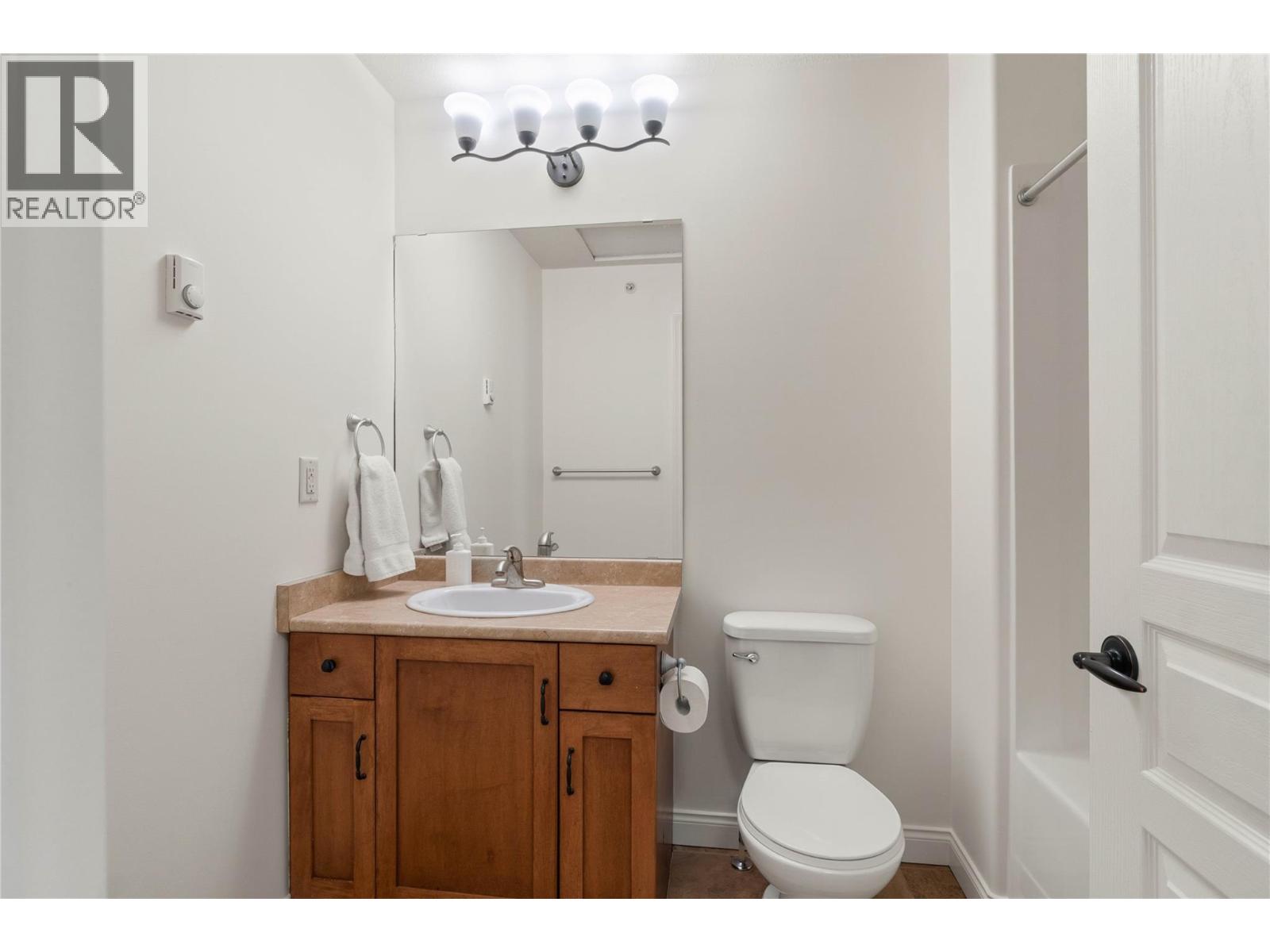 1390 Hillside Drive Unit# 305, Kamloops, British Columbia  V2E 0A6 - Photo 32 - 10400073