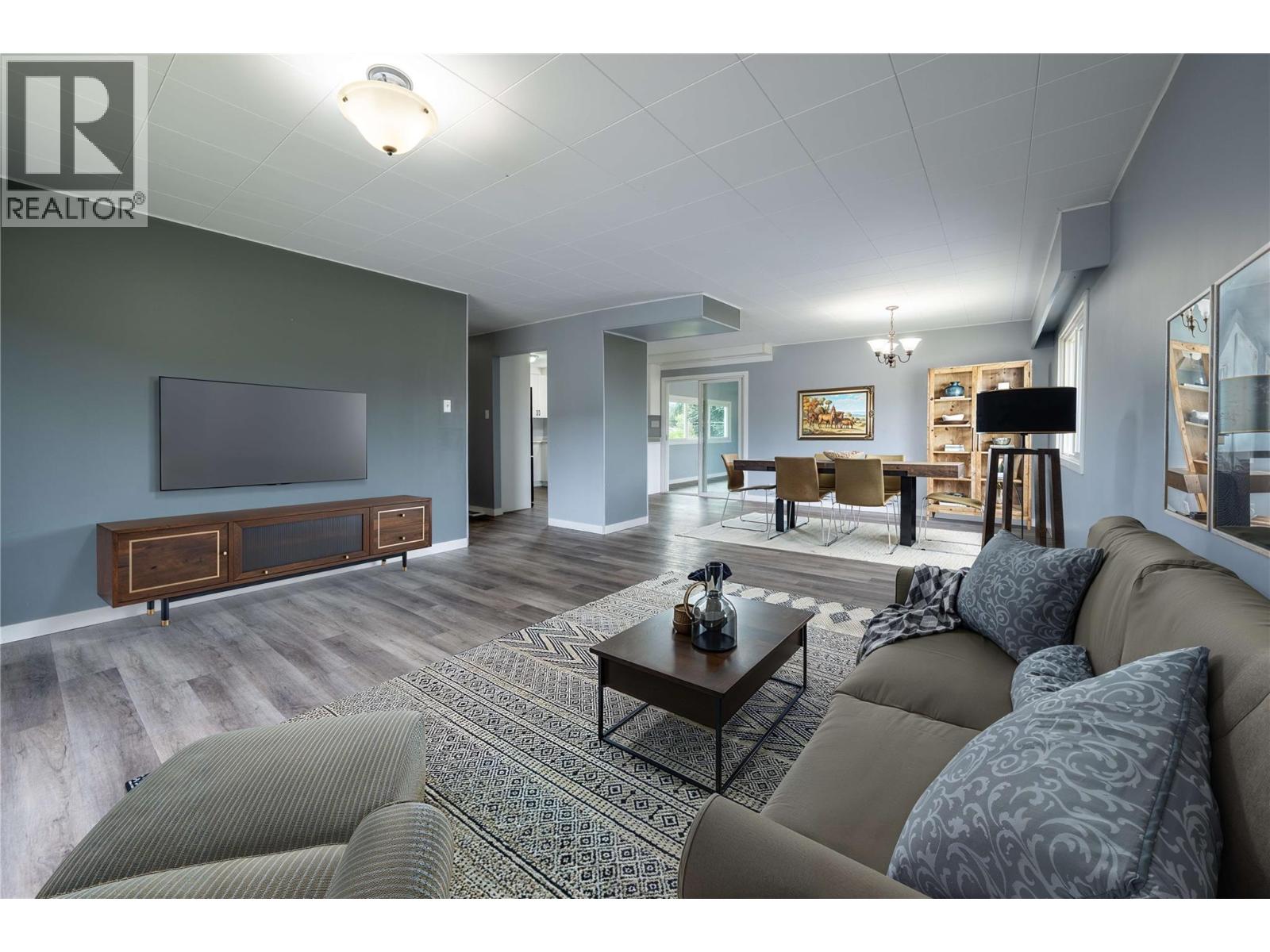 2486 Central Avenue, Grand Forks, British Columbia  V0H 1H0 - Photo 11 - 10400210