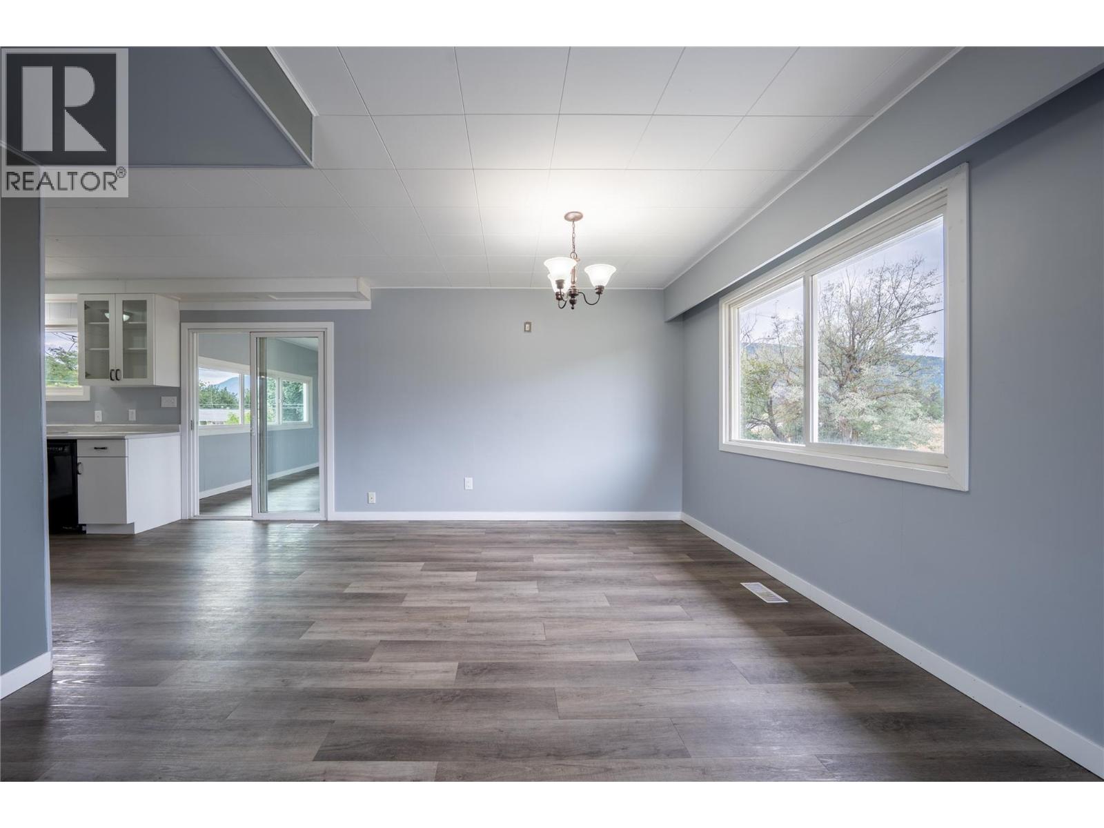 2486 Central Avenue, Grand Forks, British Columbia  V0H 1H0 - Photo 15 - 10400210