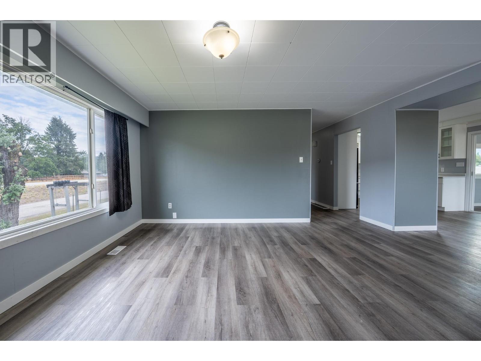 2486 Central Avenue, Grand Forks, British Columbia  V0H 1H0 - Photo 19 - 10400210