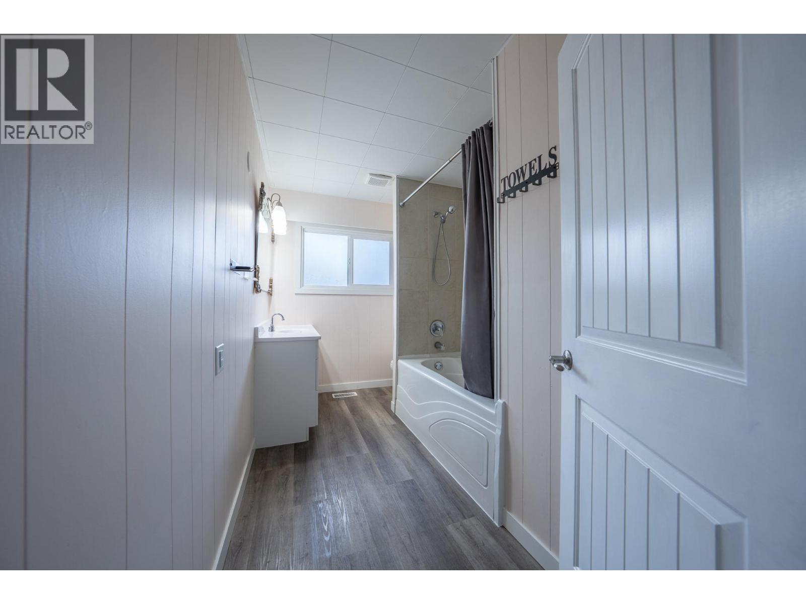2486 Central Avenue, Grand Forks, British Columbia  V0H 1H0 - Photo 23 - 10400210