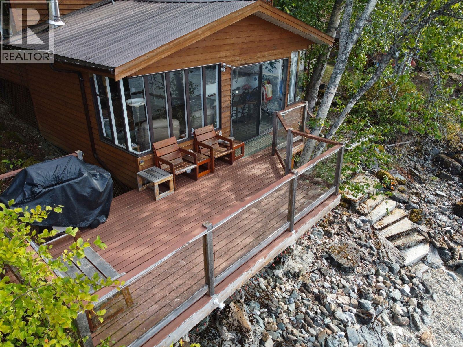 4141 Reid Road, Eagle Bay, British Columbia  V0E 1T0 - Photo 3 - 10400170
