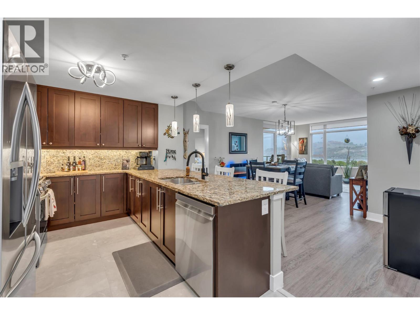75 Martin Street Unit# 1103, Penticton, British Columbia  V2A 9C8 - Photo 3 - 10399887
