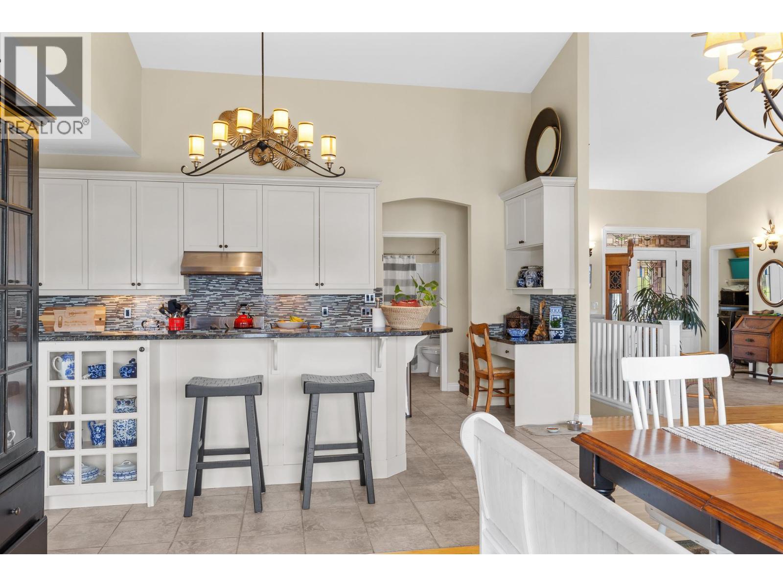 6447 Renfrew Road, Peachland, British Columbia  V0H 1X7 - Photo 12 - 10400250