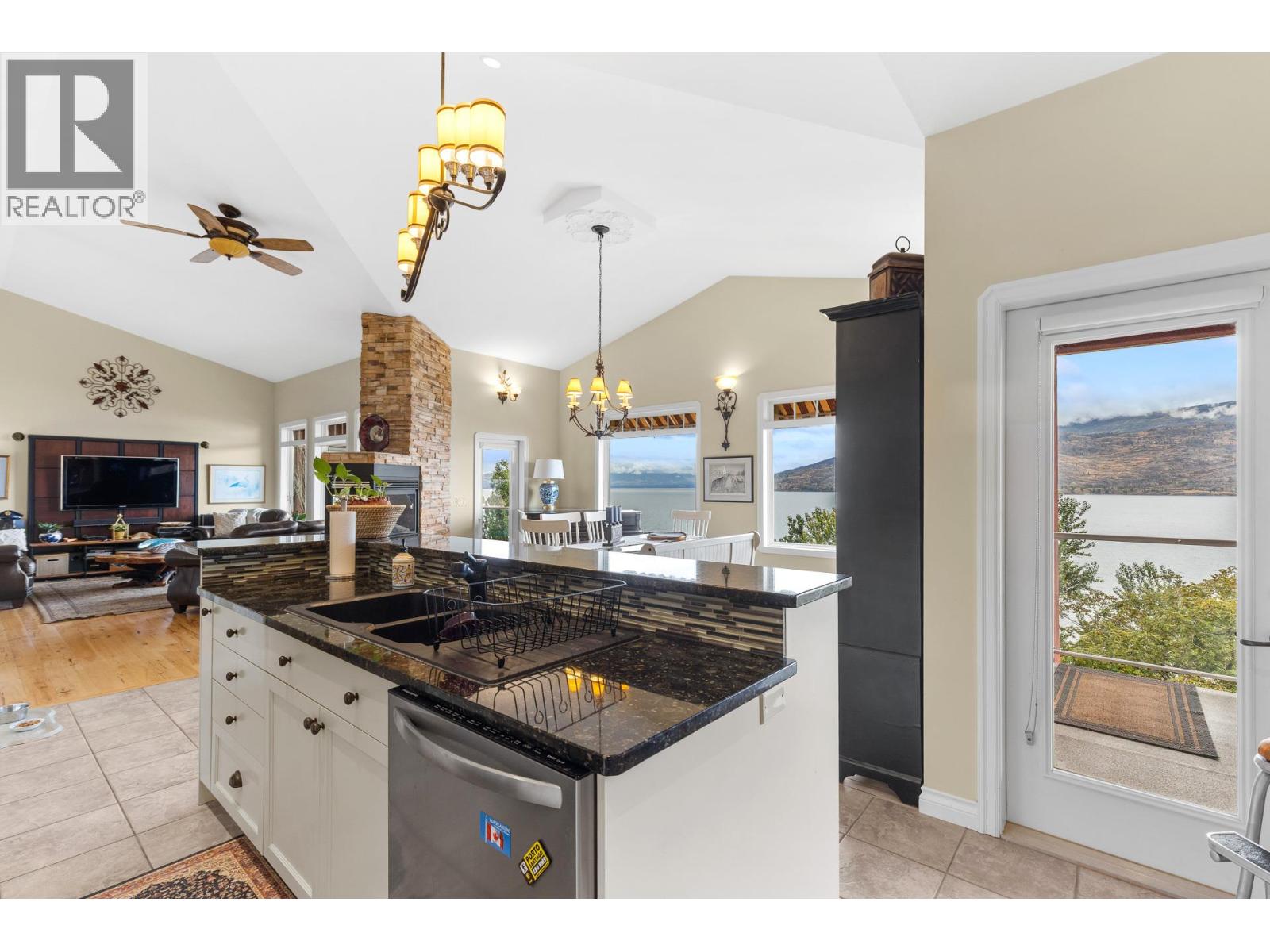 6447 Renfrew Road, Peachland, British Columbia  V0H 1X7 - Photo 17 - 10400250