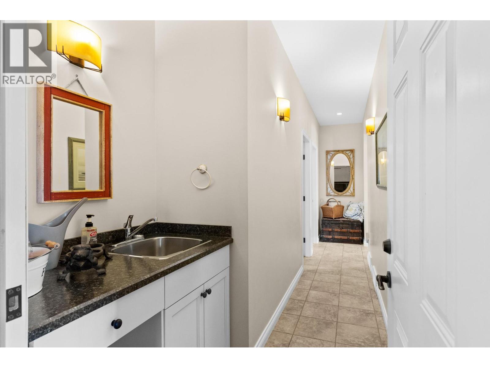 6447 Renfrew Road, Peachland, British Columbia  V0H 1X7 - Photo 35 - 10400250