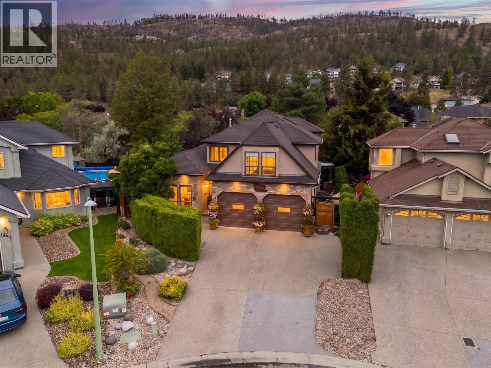 1849 Portland Place, Kelowna, British Columbia  V1V 1P9 - Photo 1 - 10400269