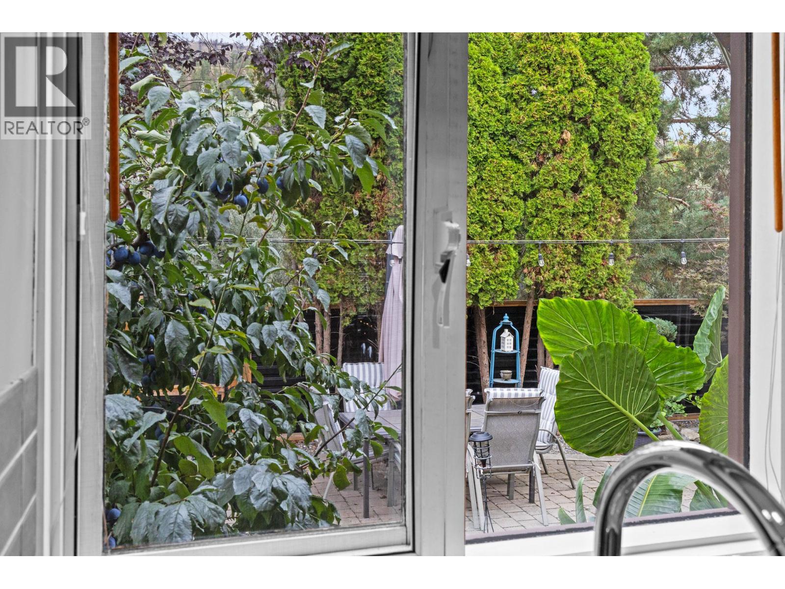 1849 Portland Place, Kelowna, British Columbia  V1V 1P9 - Photo 15 - 10400269