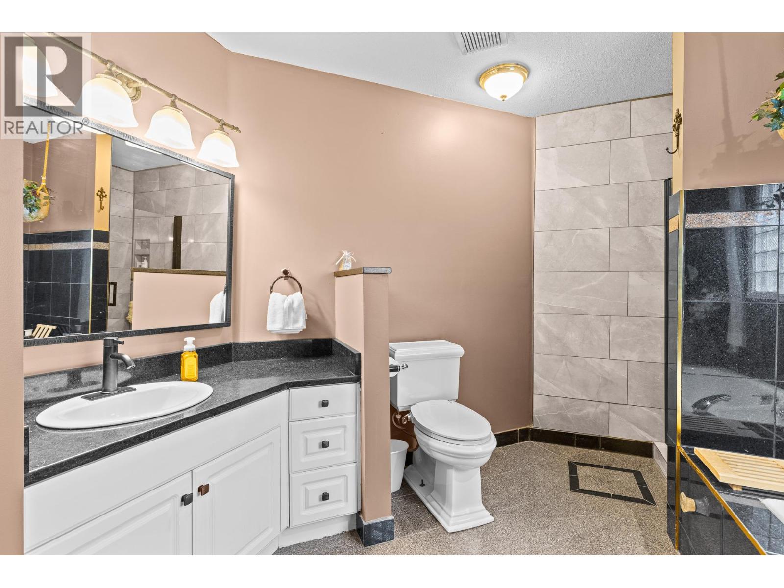 1849 Portland Place, Kelowna, British Columbia  V1V 1P9 - Photo 31 - 10400269