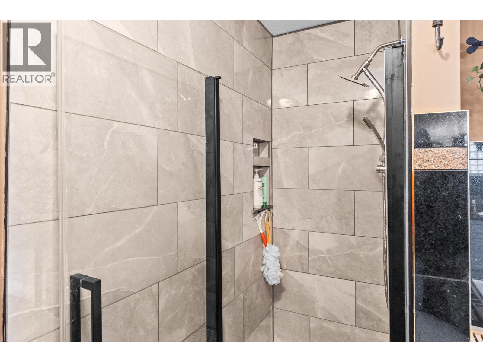 1849 Portland Place, Kelowna, British Columbia  V1V 1P9 - Photo 32 - 10400269