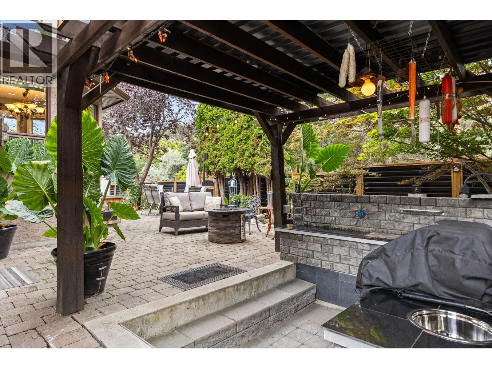 1849 Portland Place, Kelowna, British Columbia  V1V 1P9 - Photo 43 - 10400269