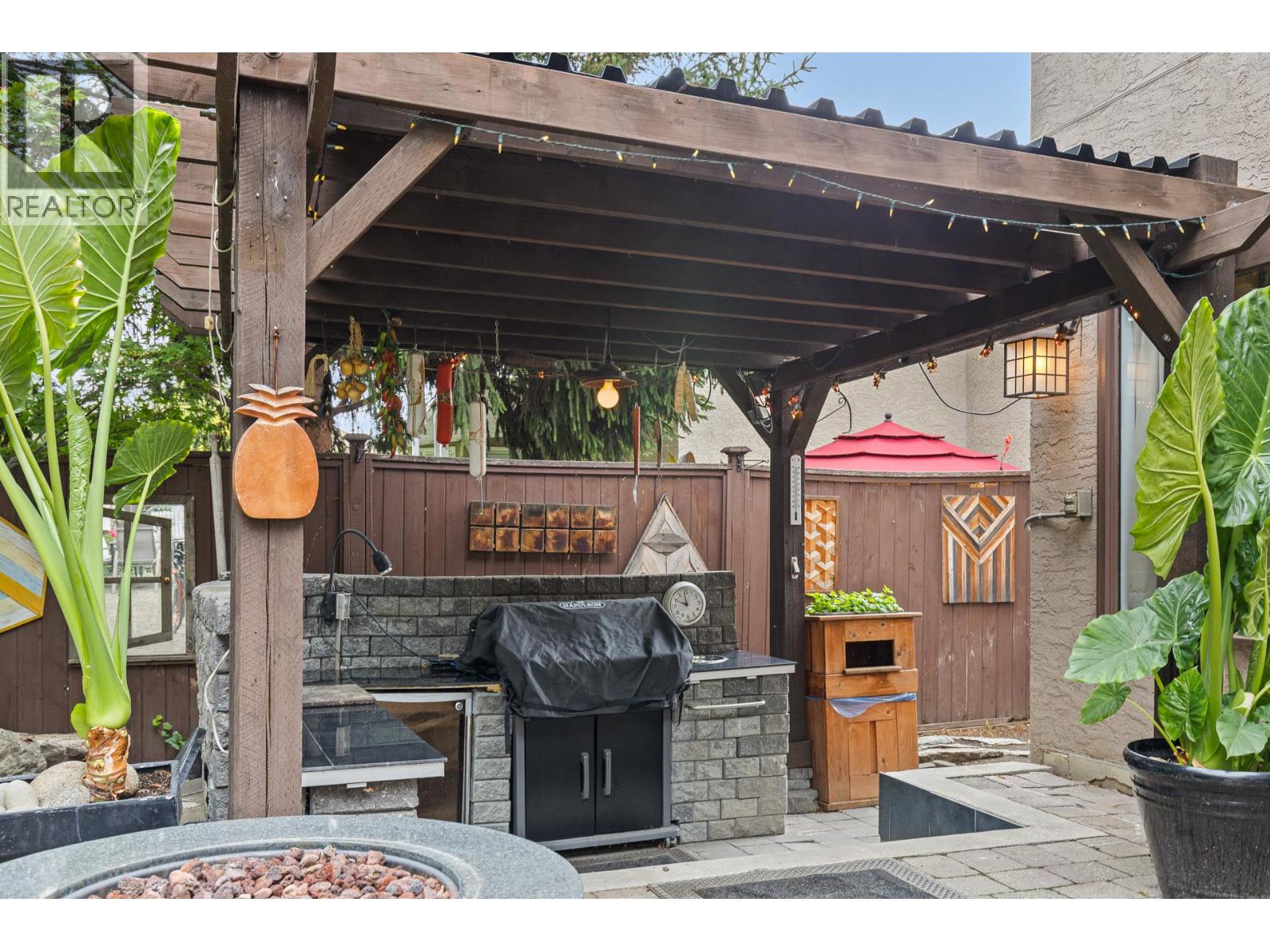 1849 Portland Place, Kelowna, British Columbia  V1V 1P9 - Photo 44 - 10400269